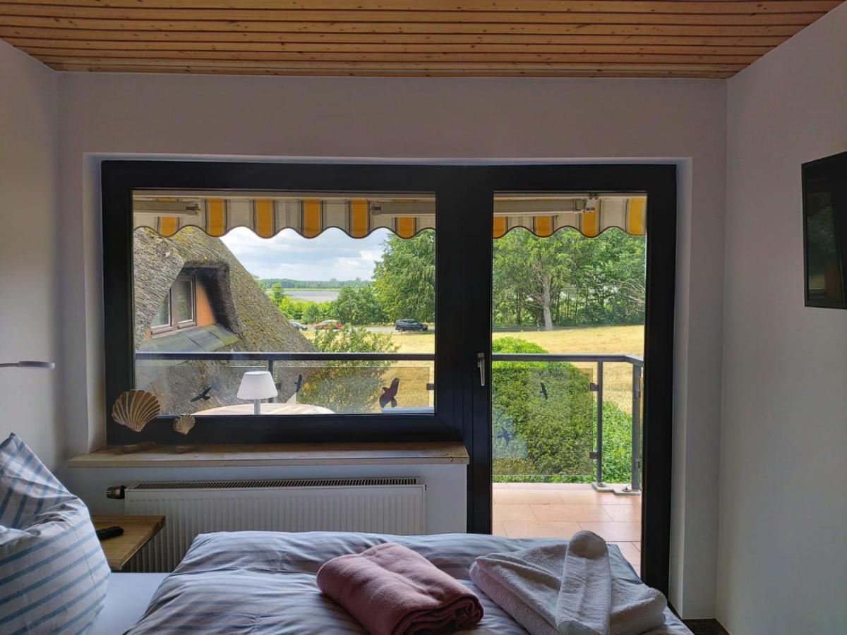 Pension Petersen Bergen Auf Rugen Exteriör bild